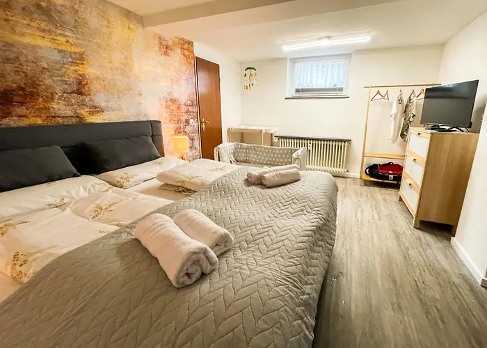 Appartamento Lalelou Braunlage, Perfekt Fuer Familien, Zentral Mit Garten 120qm, Inkl Waeschepaket Und Wlan, Boxspringbett, 6 Personen Braunlage