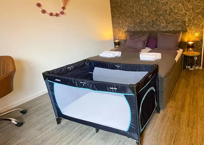 Appartamento Lalelou Braunlage, Perfekt Fuer Familien, Zentral Mit Garten 120qm, Inkl Waeschepaket Und Wlan, Boxspringbett, 6 Personen Braunlage